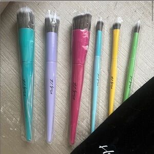 Head Kandy 6 piece Makeup Brush Set with Pouch